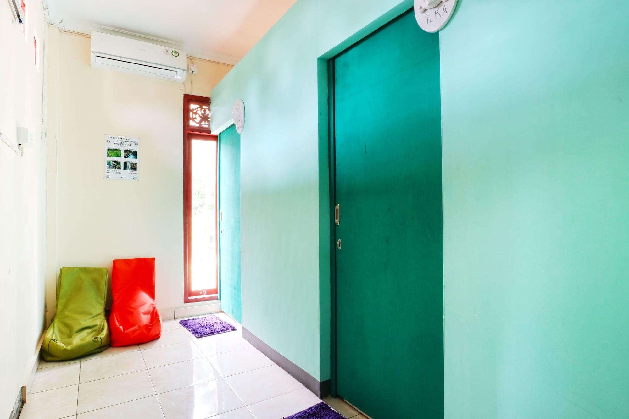 Vista Lobby Pondok Tulasi Hostel