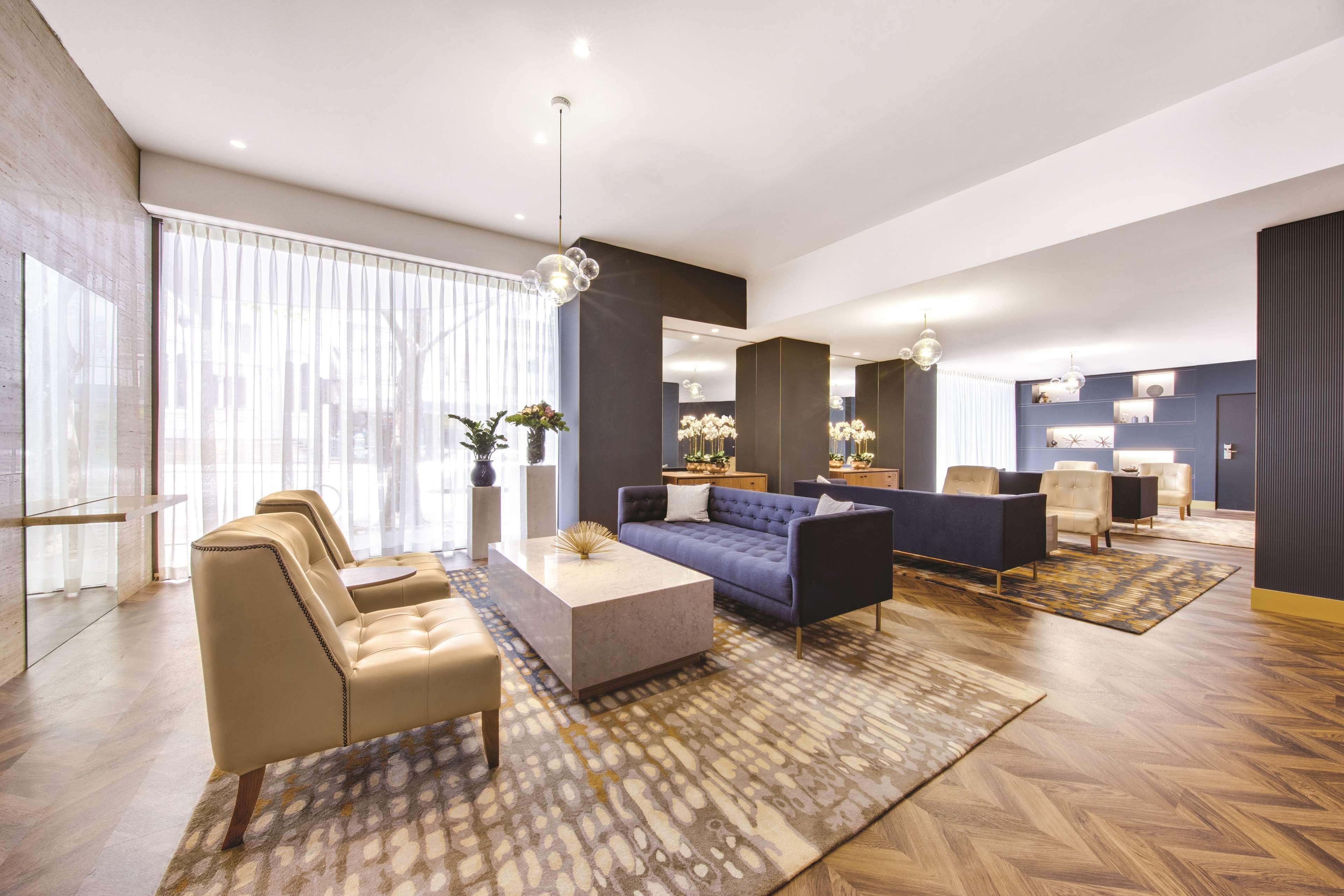 Vista Lobby Vibe Hotel Sydney