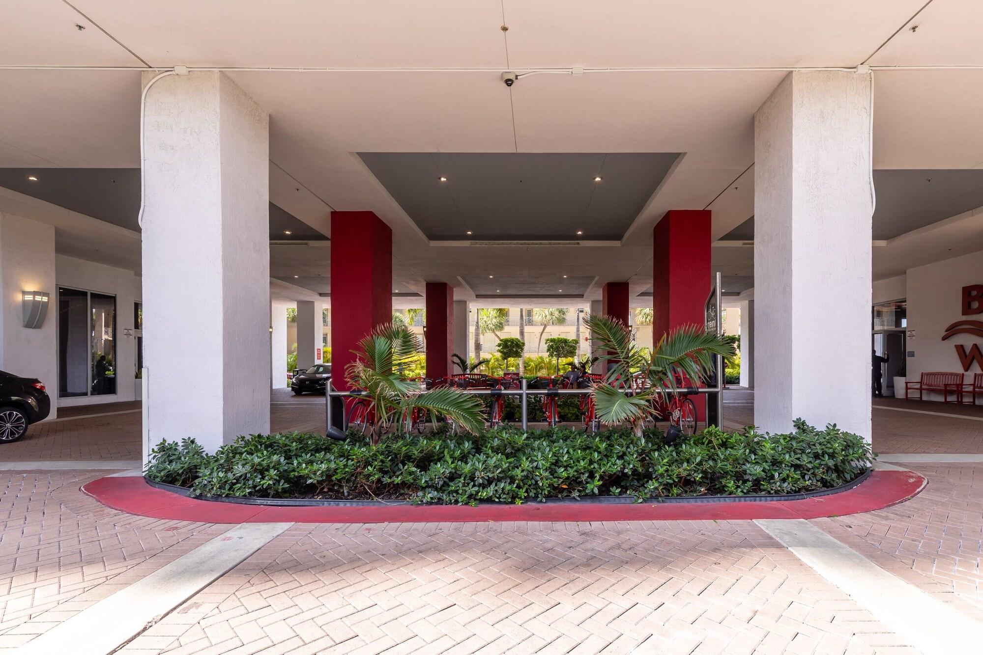 Vista Exterior Beachwalk Vacation