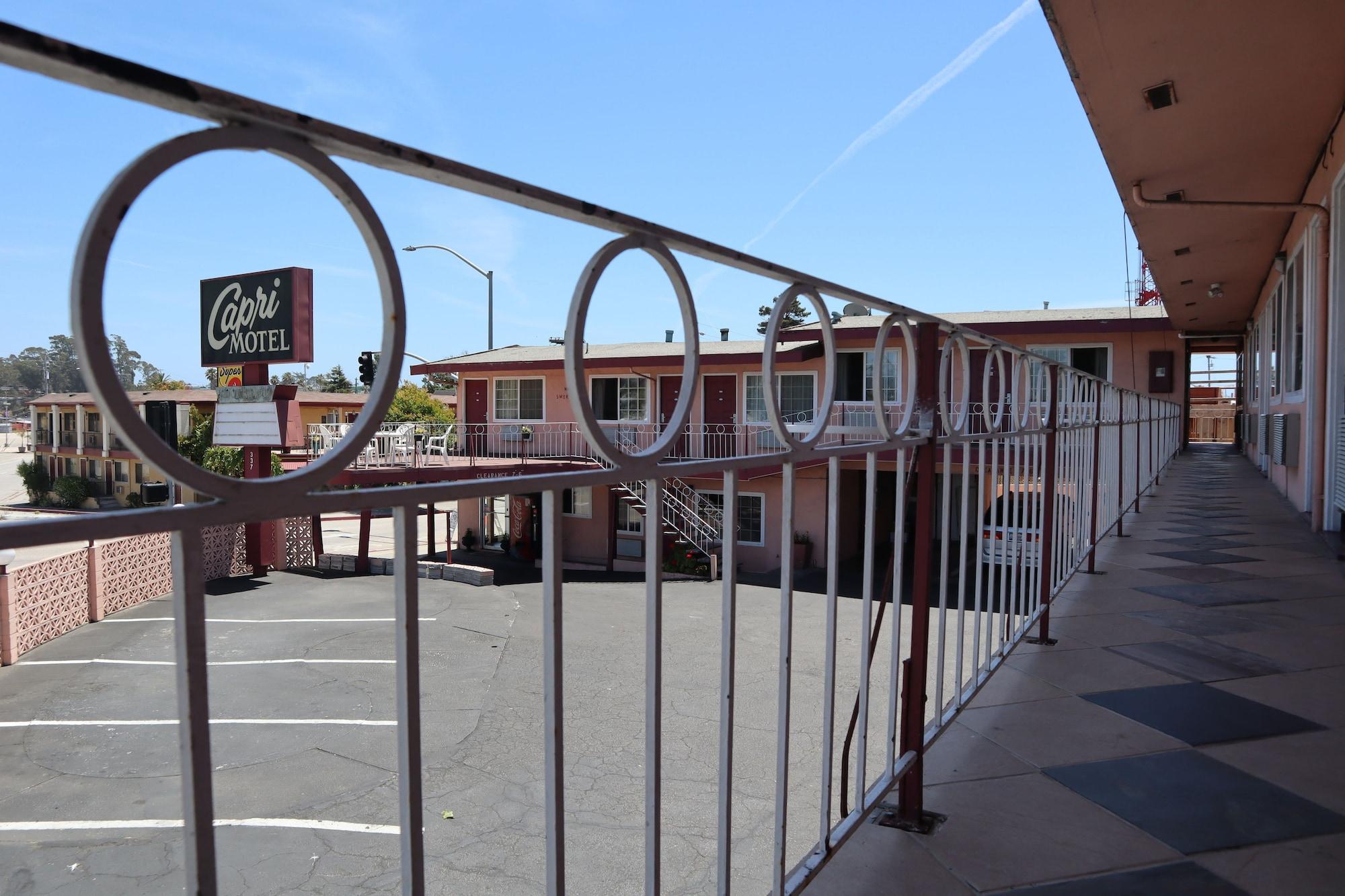 Vista Exterior Capri Motel