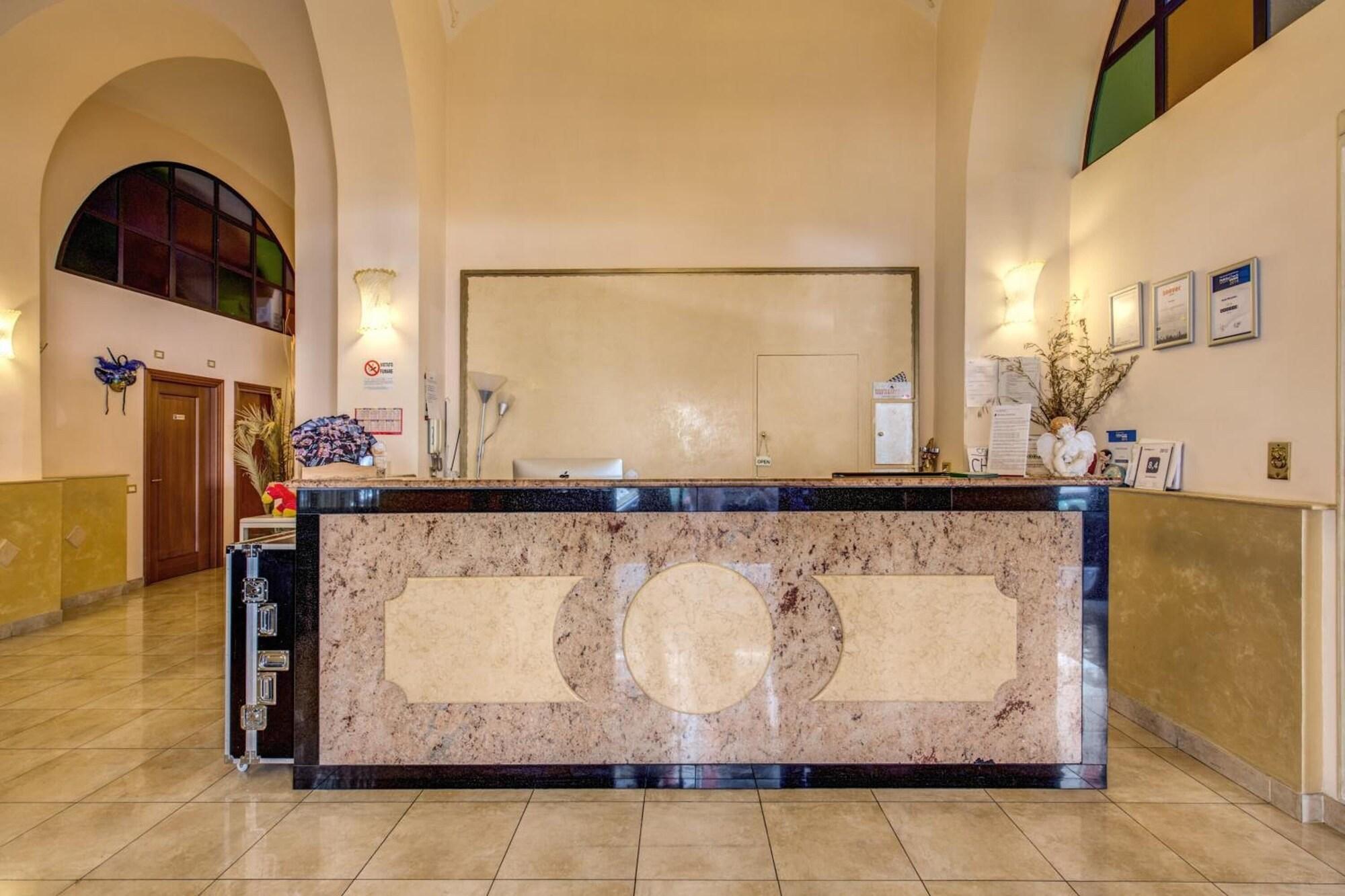 Vista Lobby Hotel Maryelen 2