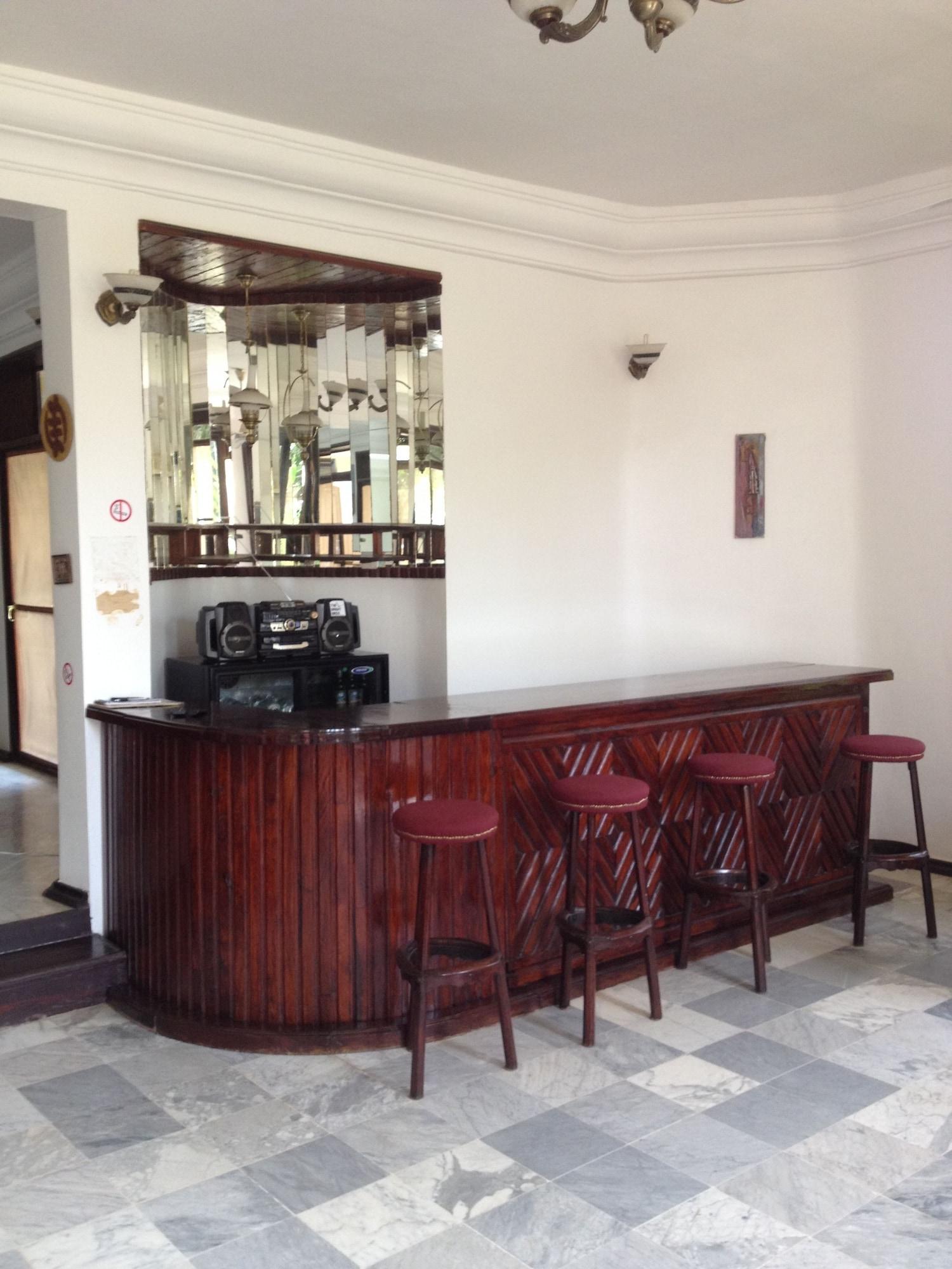 Bar/Salón Roc Heights Lodge