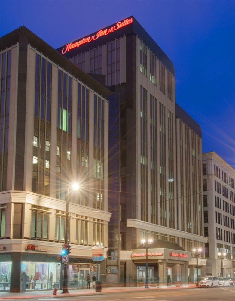 Vista Exterior Hampton Inn & Suites Milwaukee Downtown