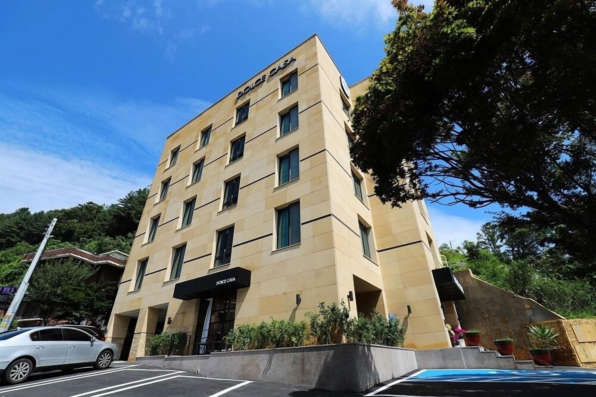 Varios Namyangju Bukhangang Dolce Casa Hotel