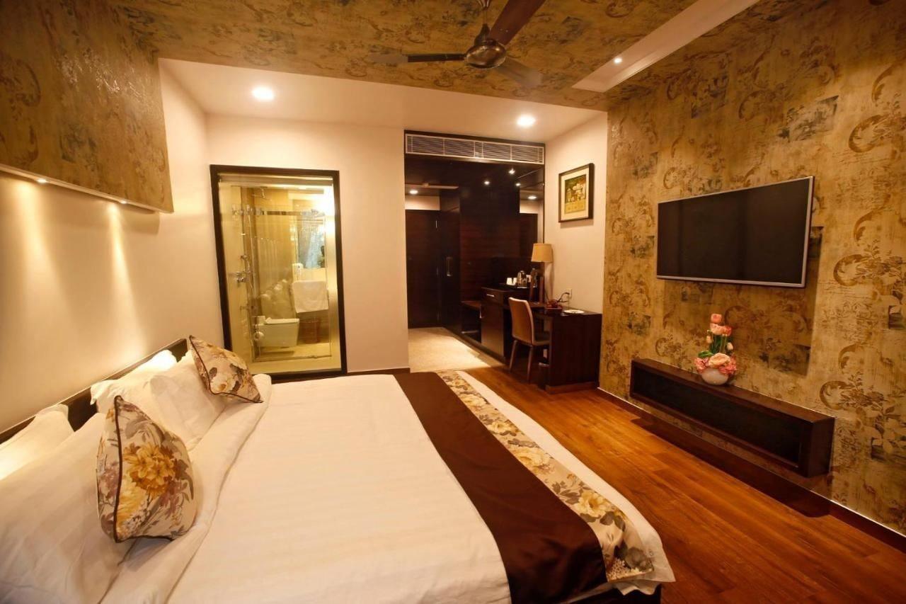 Varios Hotel Crosslane