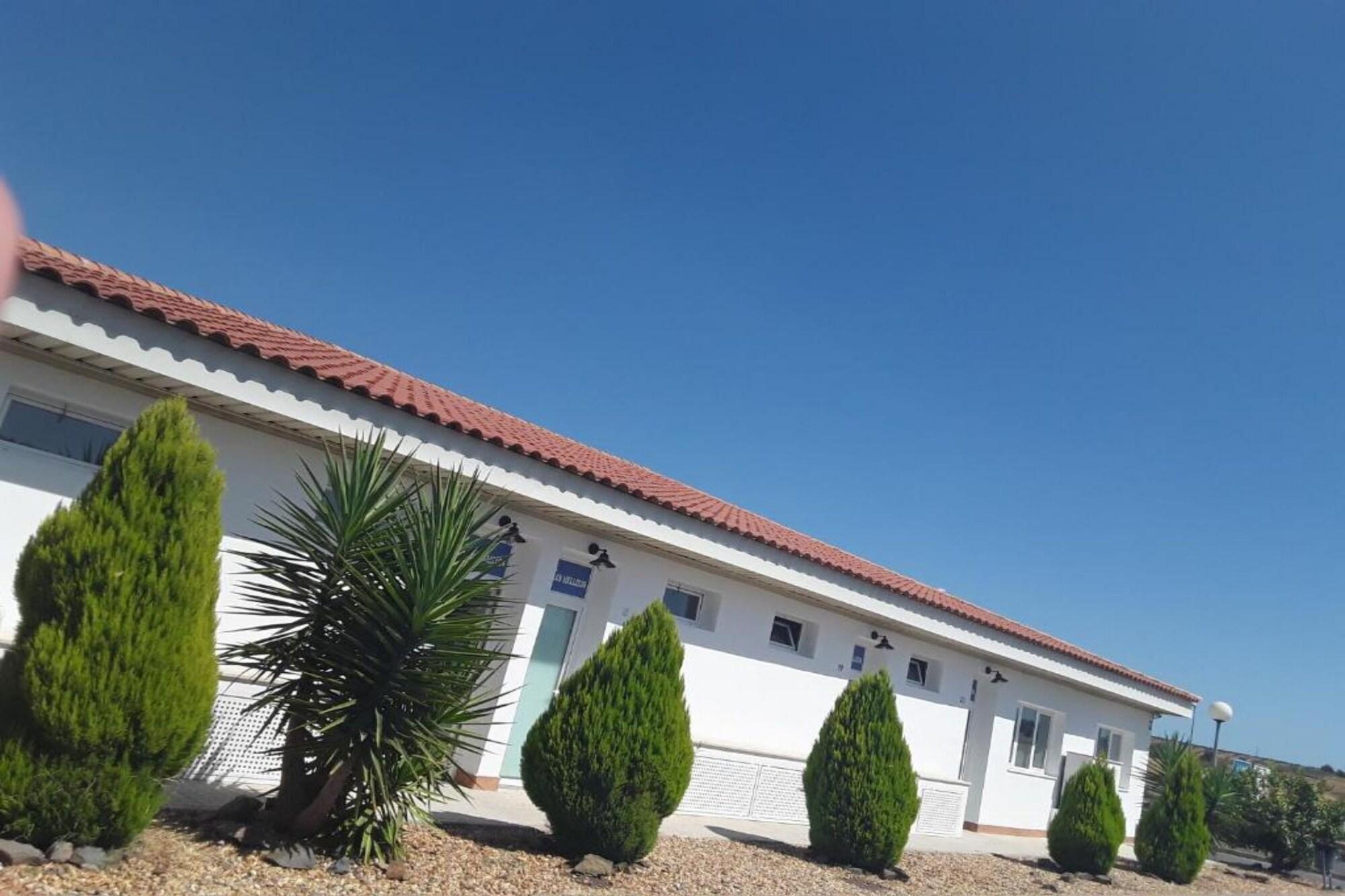 Vista Exterior Hostal Ayamonte Los Mellizos