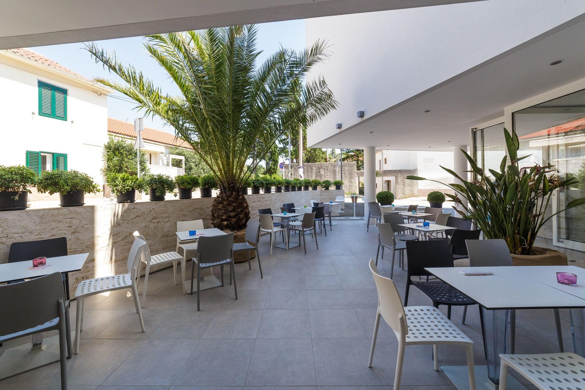 Restaurant Basilica hotel by MERCADO