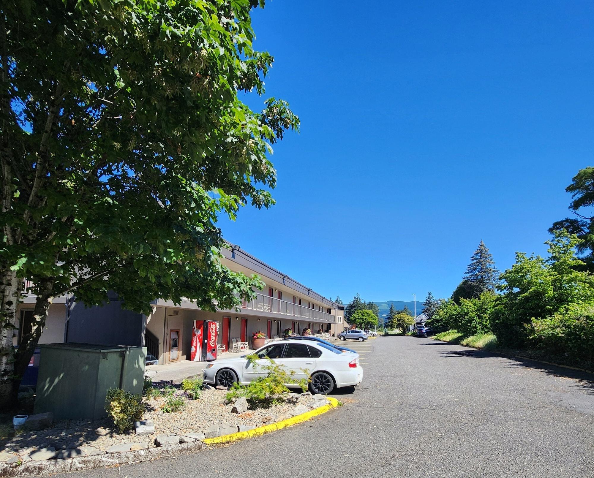 Vista Exterior Columbia Gorge Inn