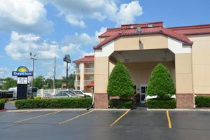 Alojamiento - Days Inn by Wyndham Nashville Airport