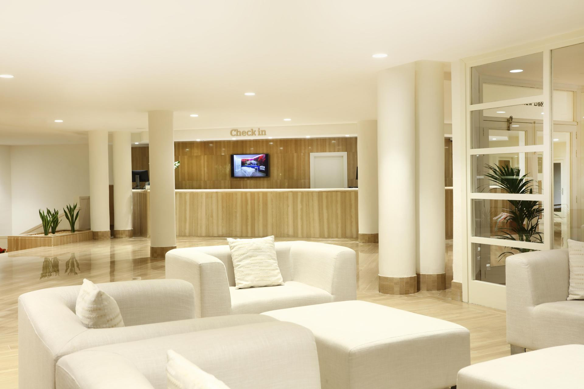 Vista Lobby Iberostar Waves Playa de Muro