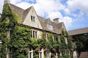 Alojamiento - Hatton Court