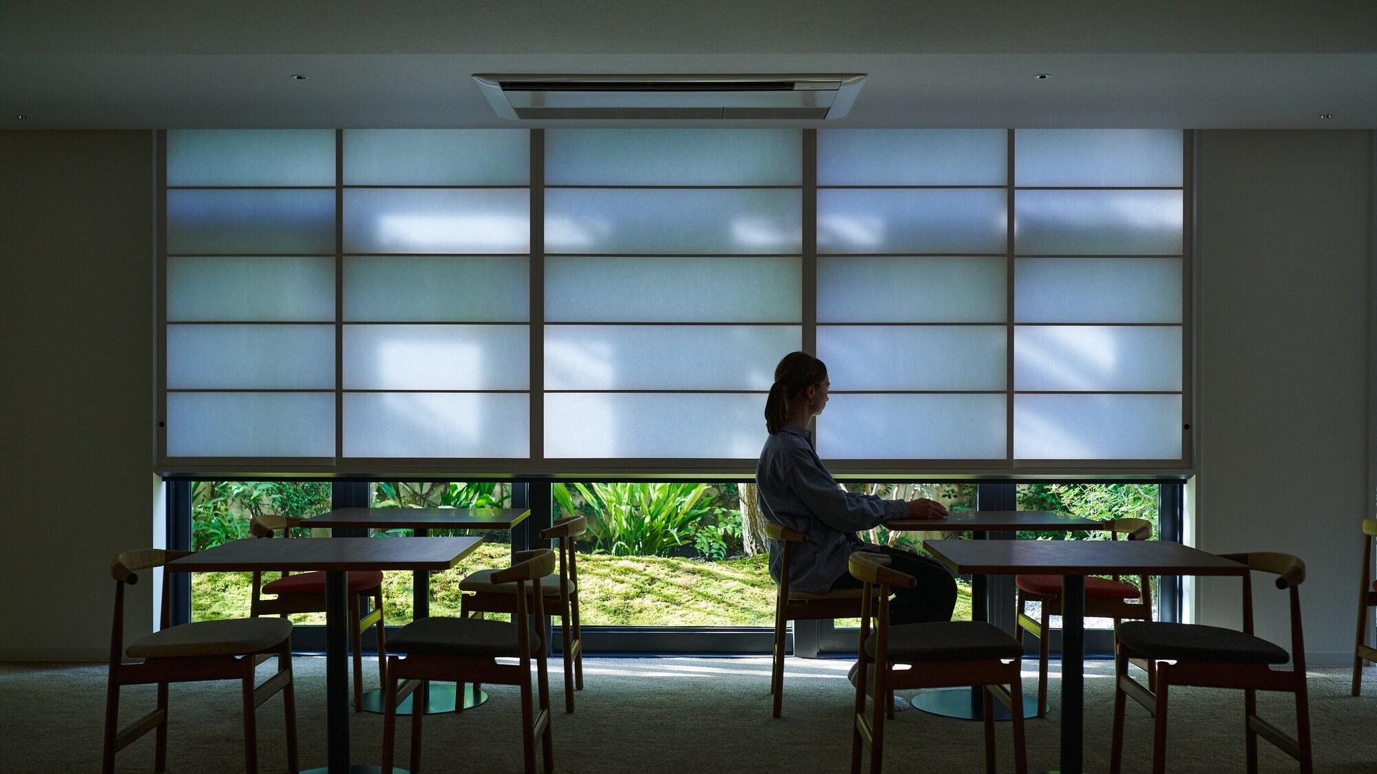 Varios Shin-Osaka Station Hotel
