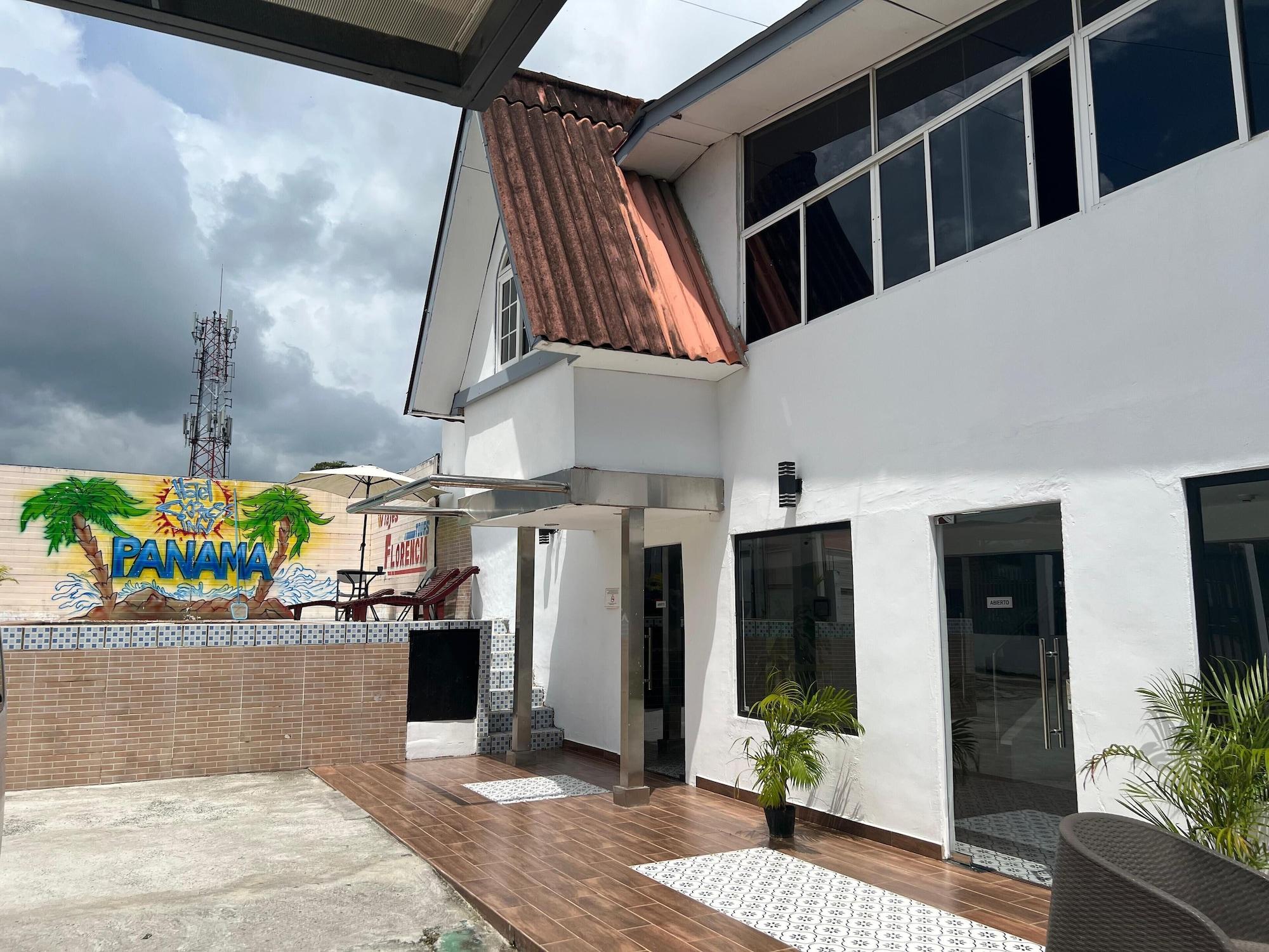 Vista Exterior Express Inn Panama International Airport Hostel
