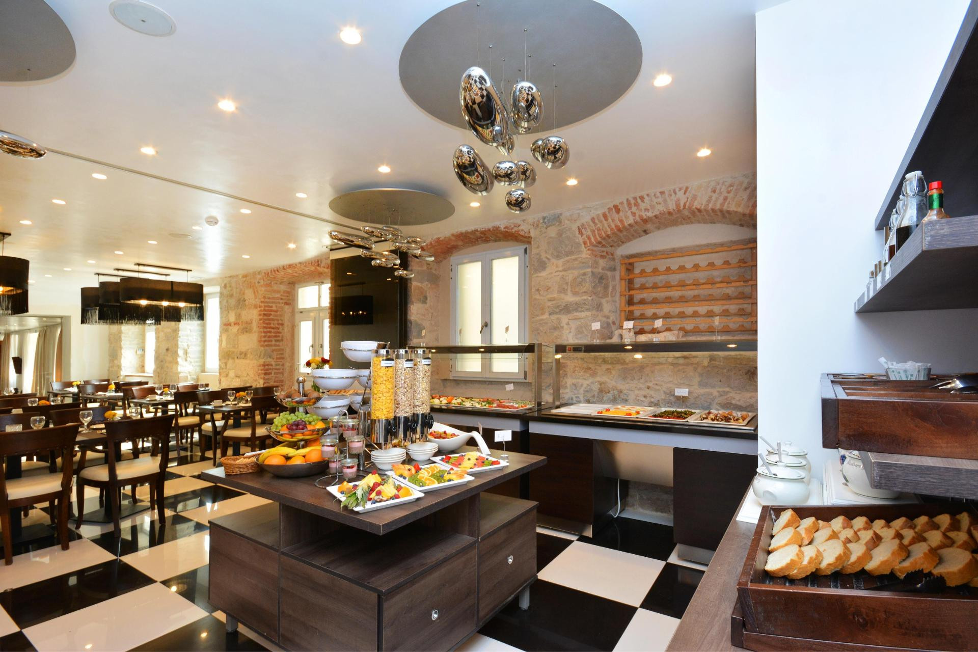 Restaurant Heritage Jupiter Luxury Hotel