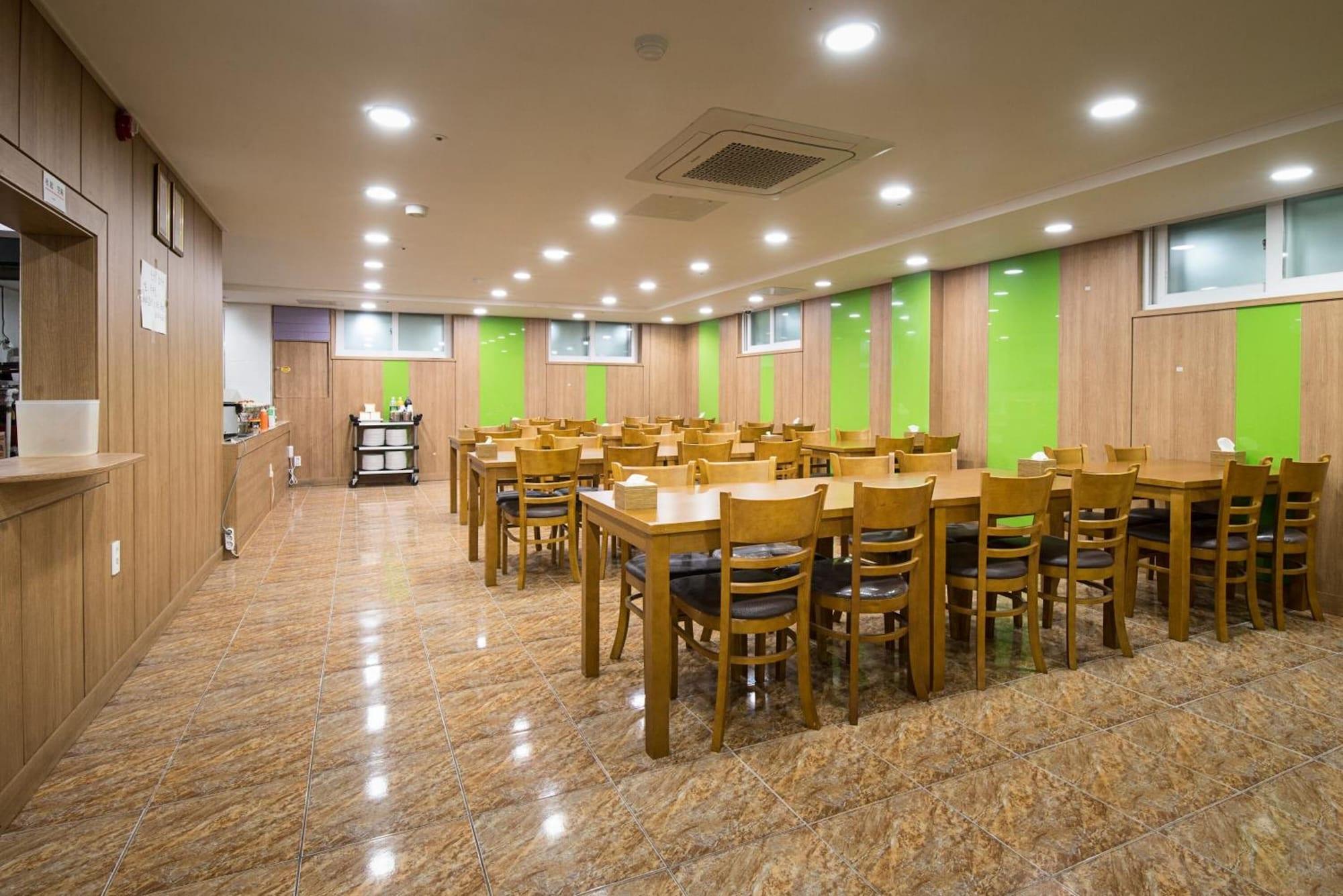 Restaurant Champion Hotel Jeju
