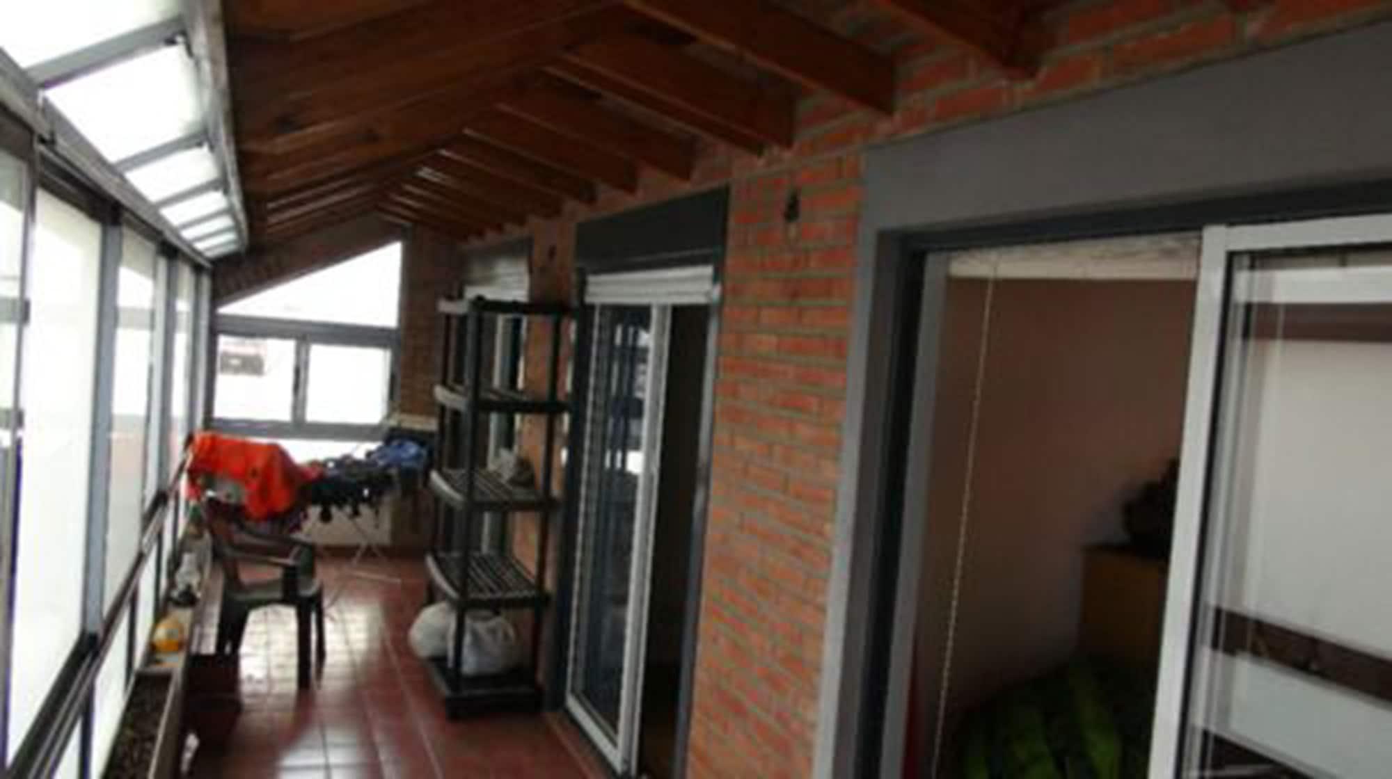 Varios Sunny 2 Bedroom Apartment