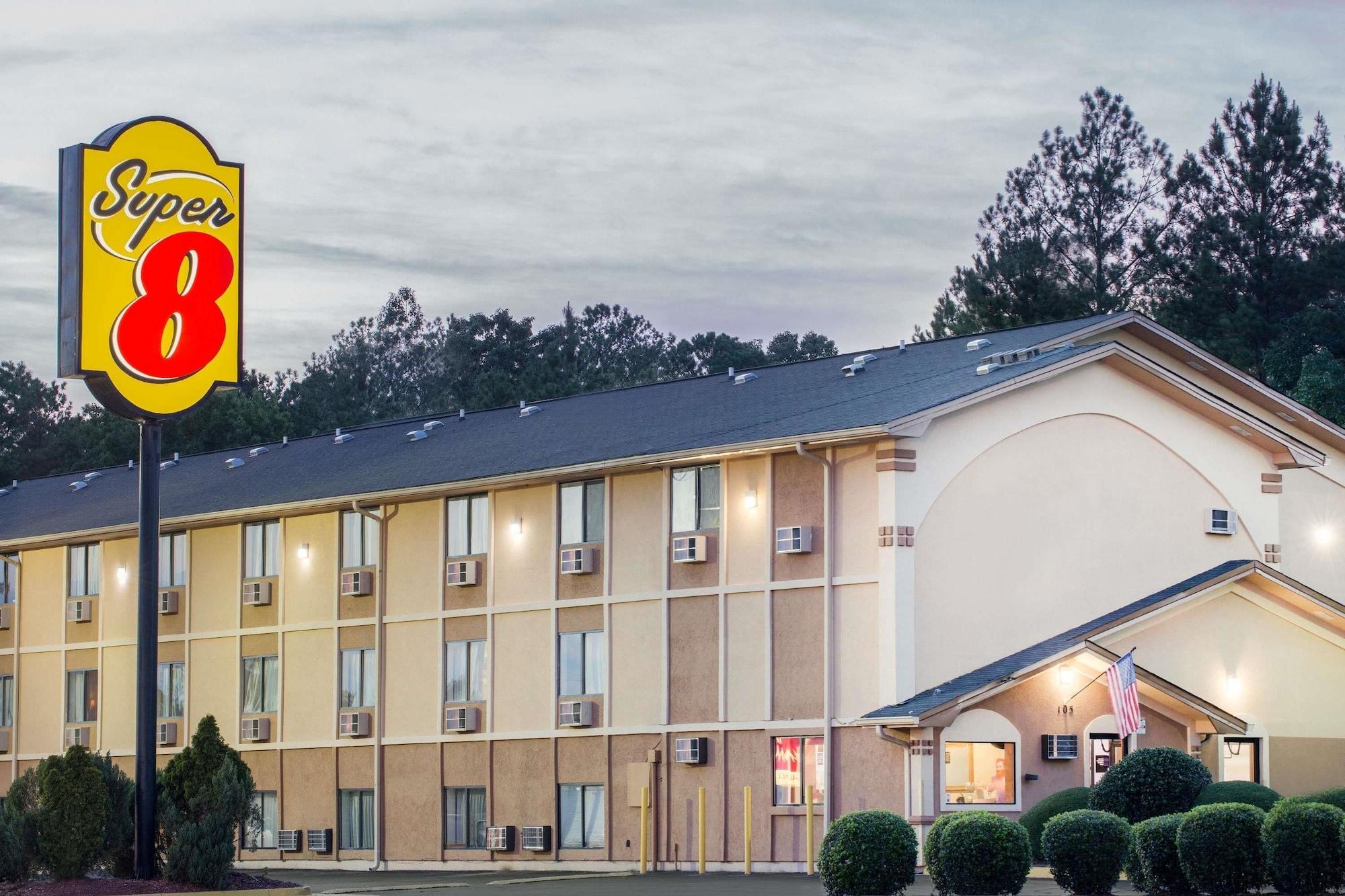 Vista Exterior Super 8 by Wyndham Warner Robins