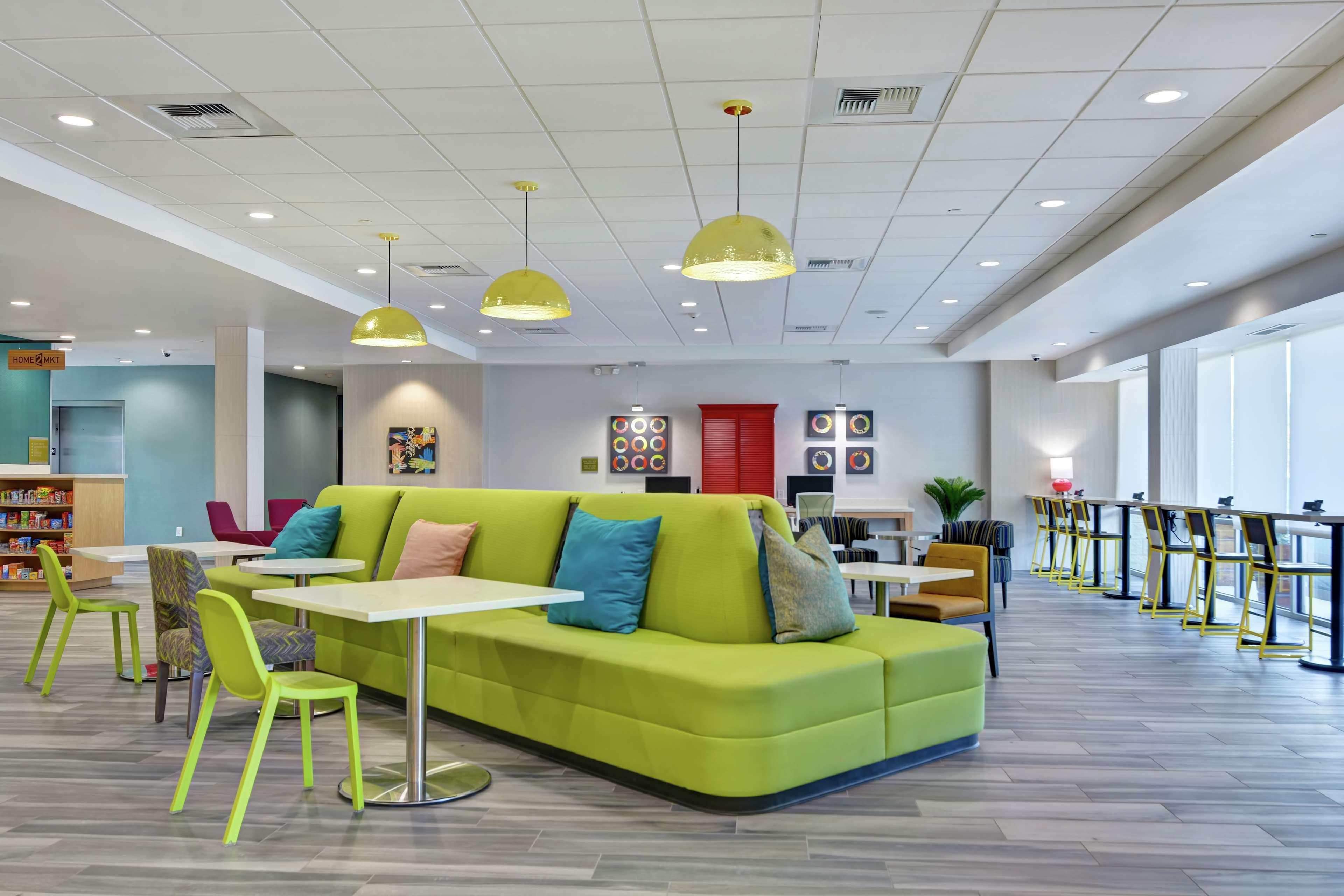 Vista Lobby Home2 Suites by Hilton Springdale