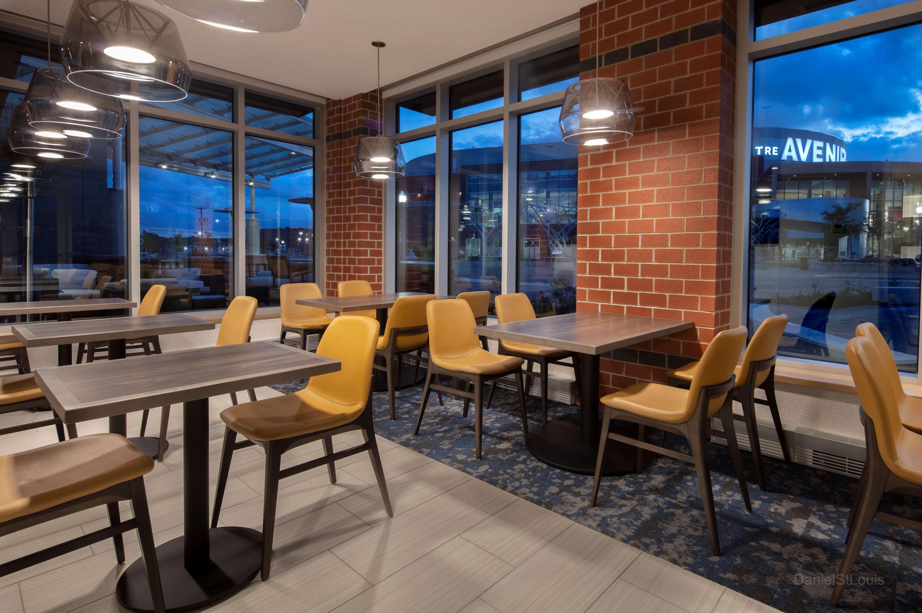 Restaurant Hyatt Place Moncton