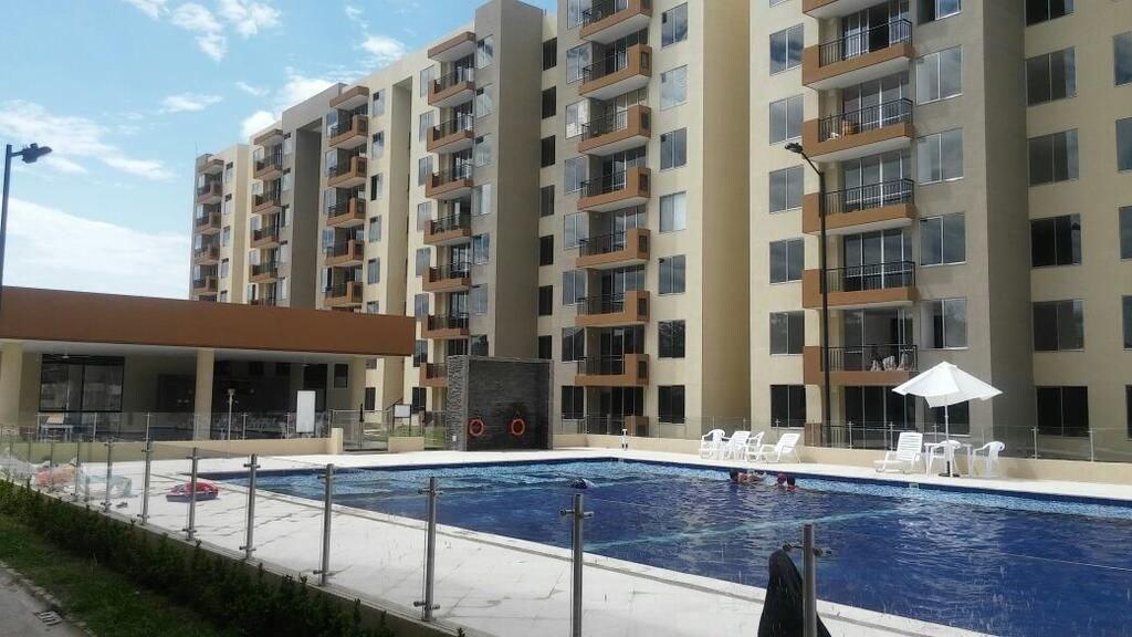 Vista Piscina Lindo Apartamento