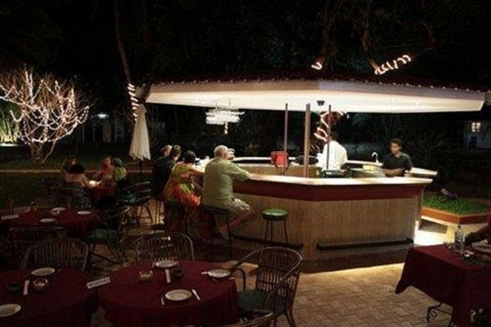 Bar/Salón Granpa's Inn Hotel Bougainvillea