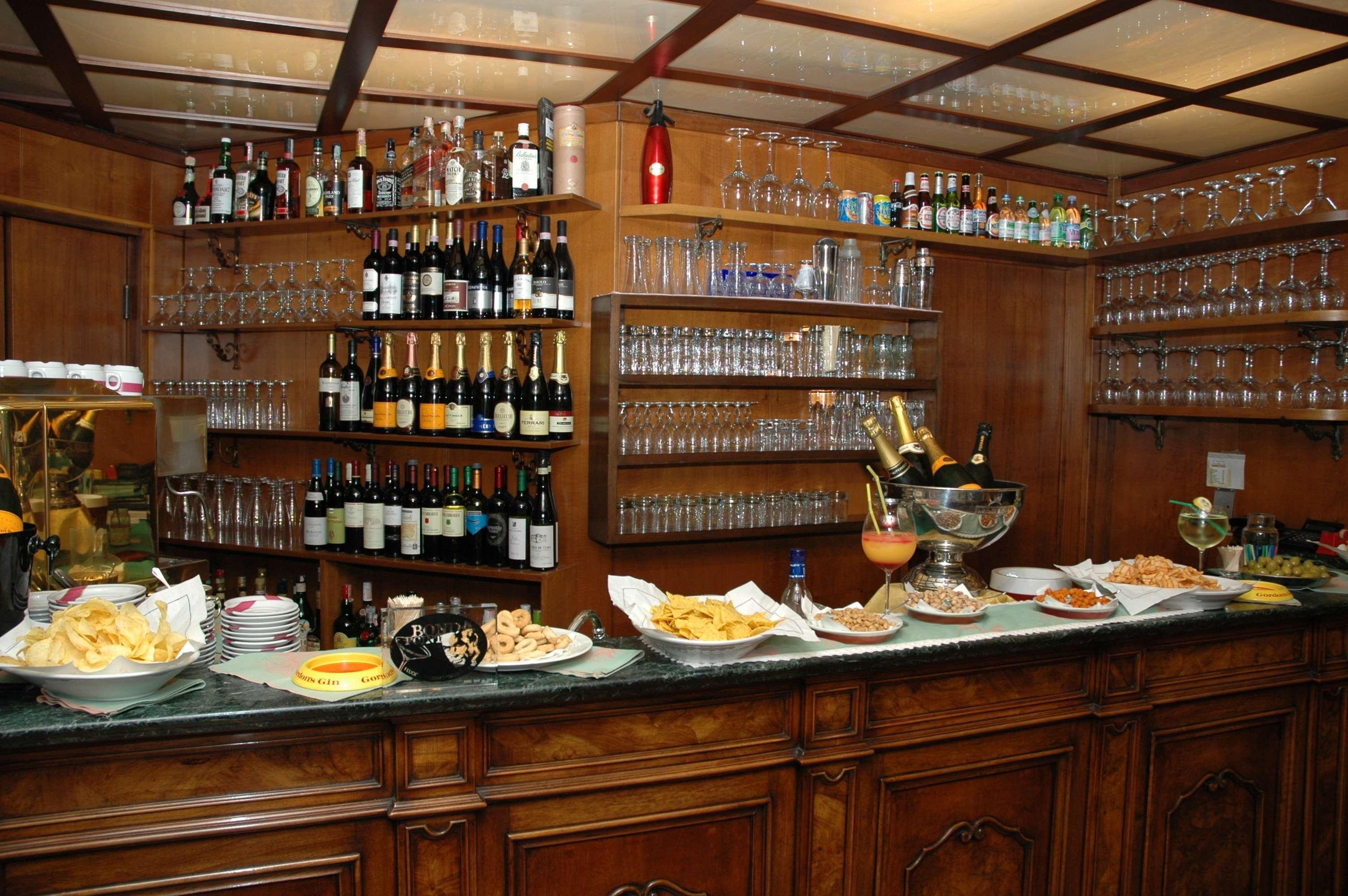 Bar/Salón Admiral Hotel