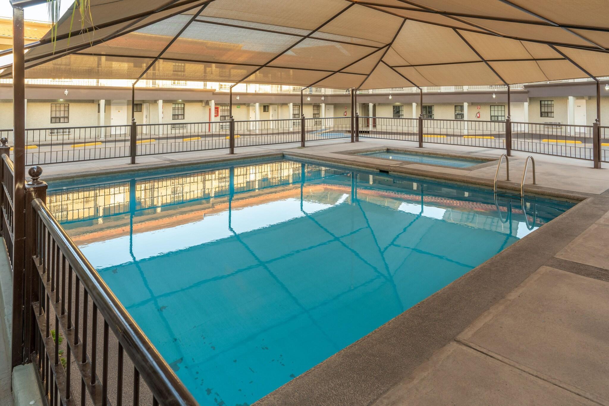 Vista Piscina Hotel Sntenario