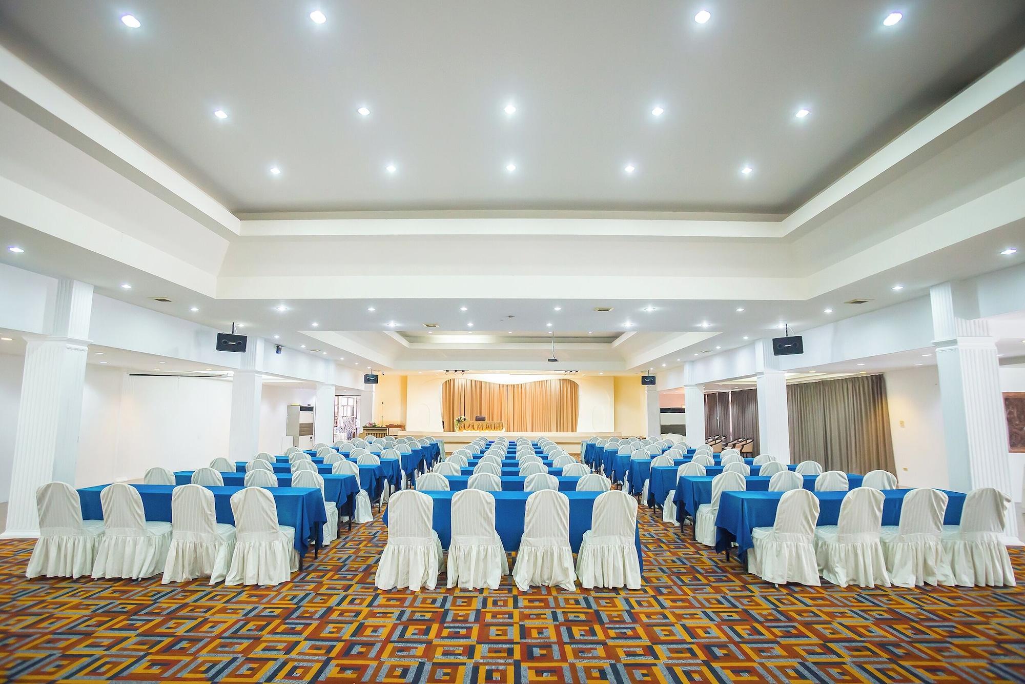 Vista Lobby DadD Resort by Lopburi Inn Resort