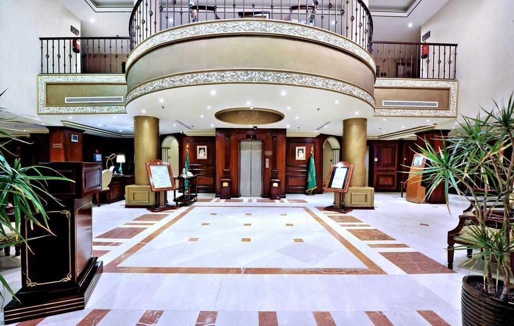Vista Lobby Auris Al Fanar Hotel