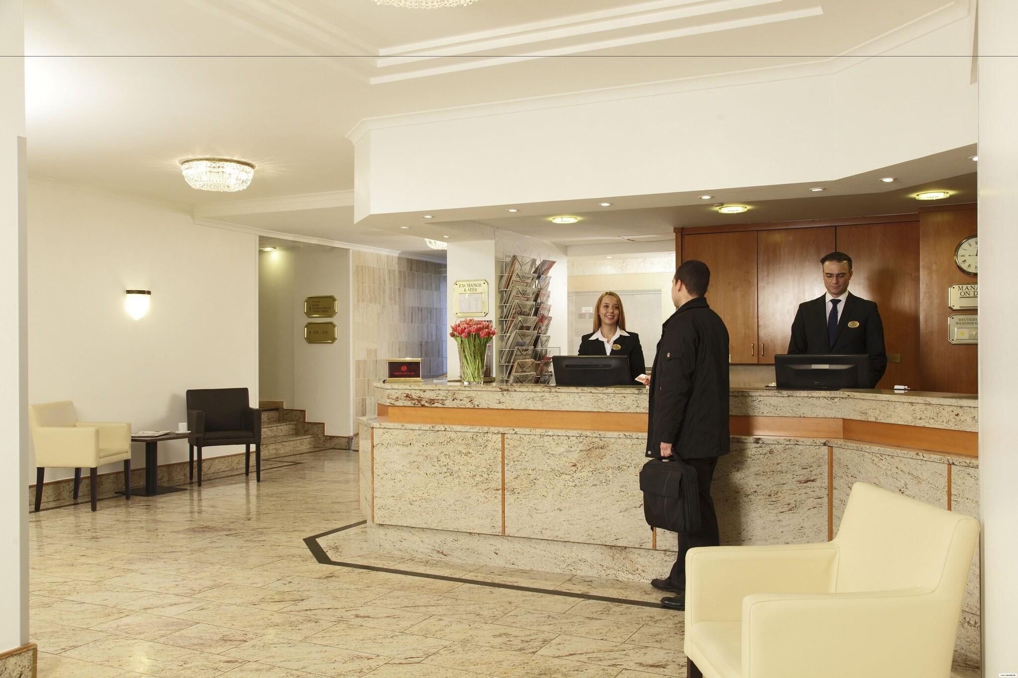 Vista Lobby H4 Hotel Frankfurt Messe