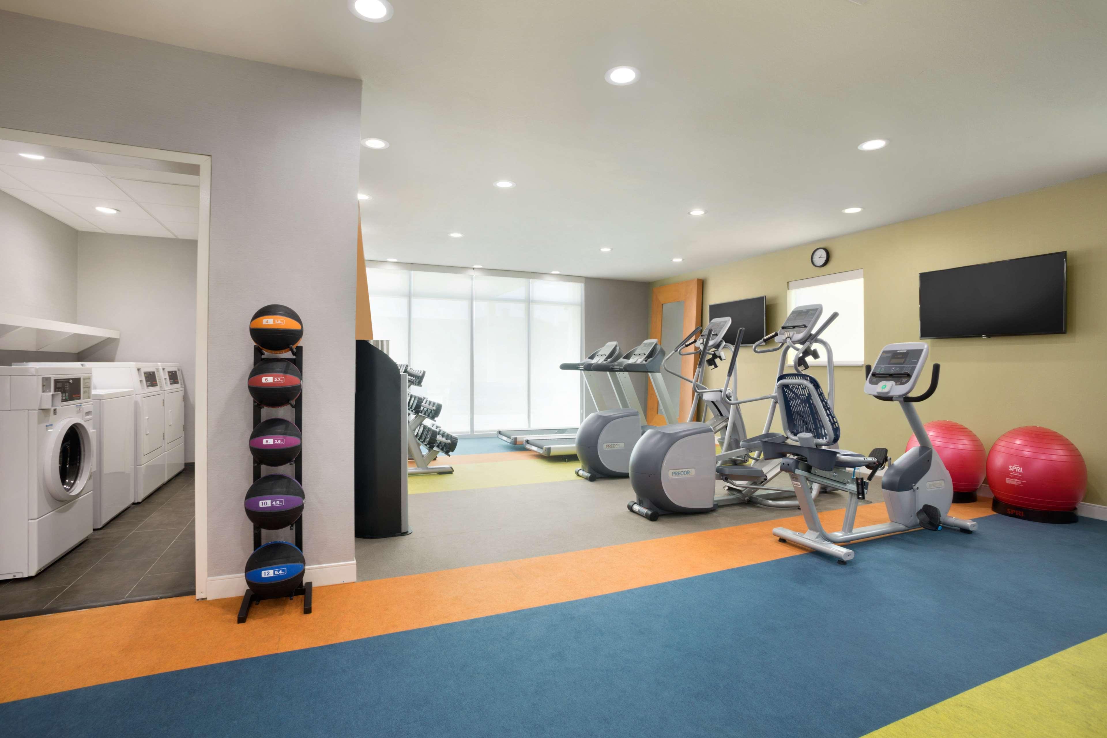 Gimnasio Home2 Suites by Hilton Houston Webster