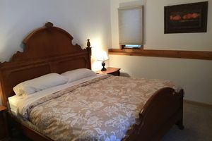 Alquiler Vacacional - Newly Renovated Killington House, Private, hot Tub, two Sided Fireplace