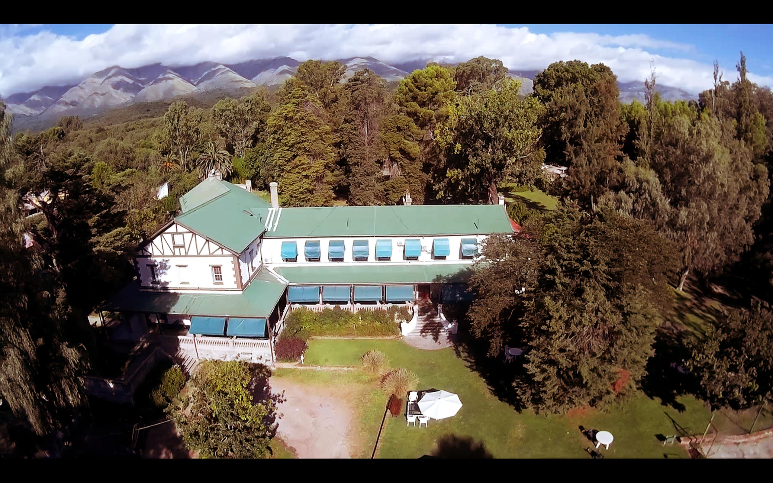 Vista Exterior Hotel Yacanto