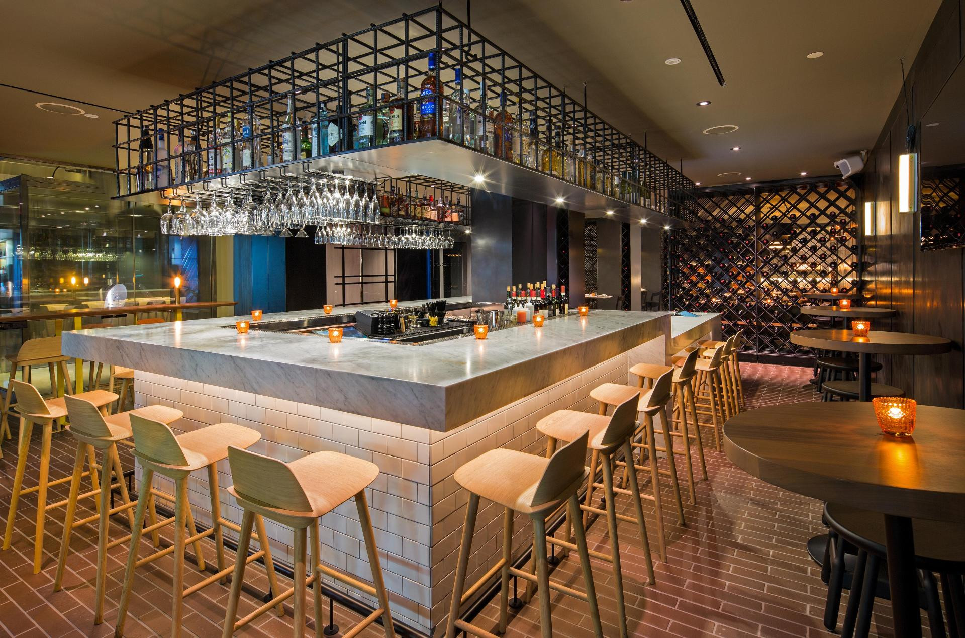 Bar/Salón The Time New York, part of JdV by Hyatt