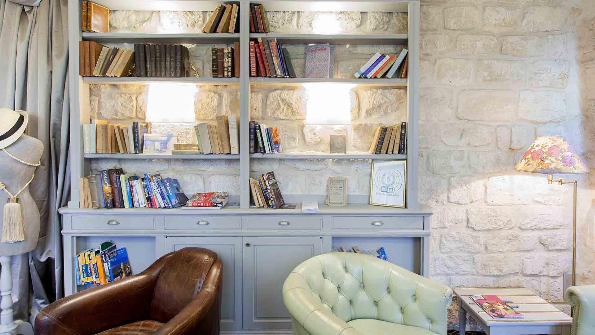 Varios Hôtel Bonaparte