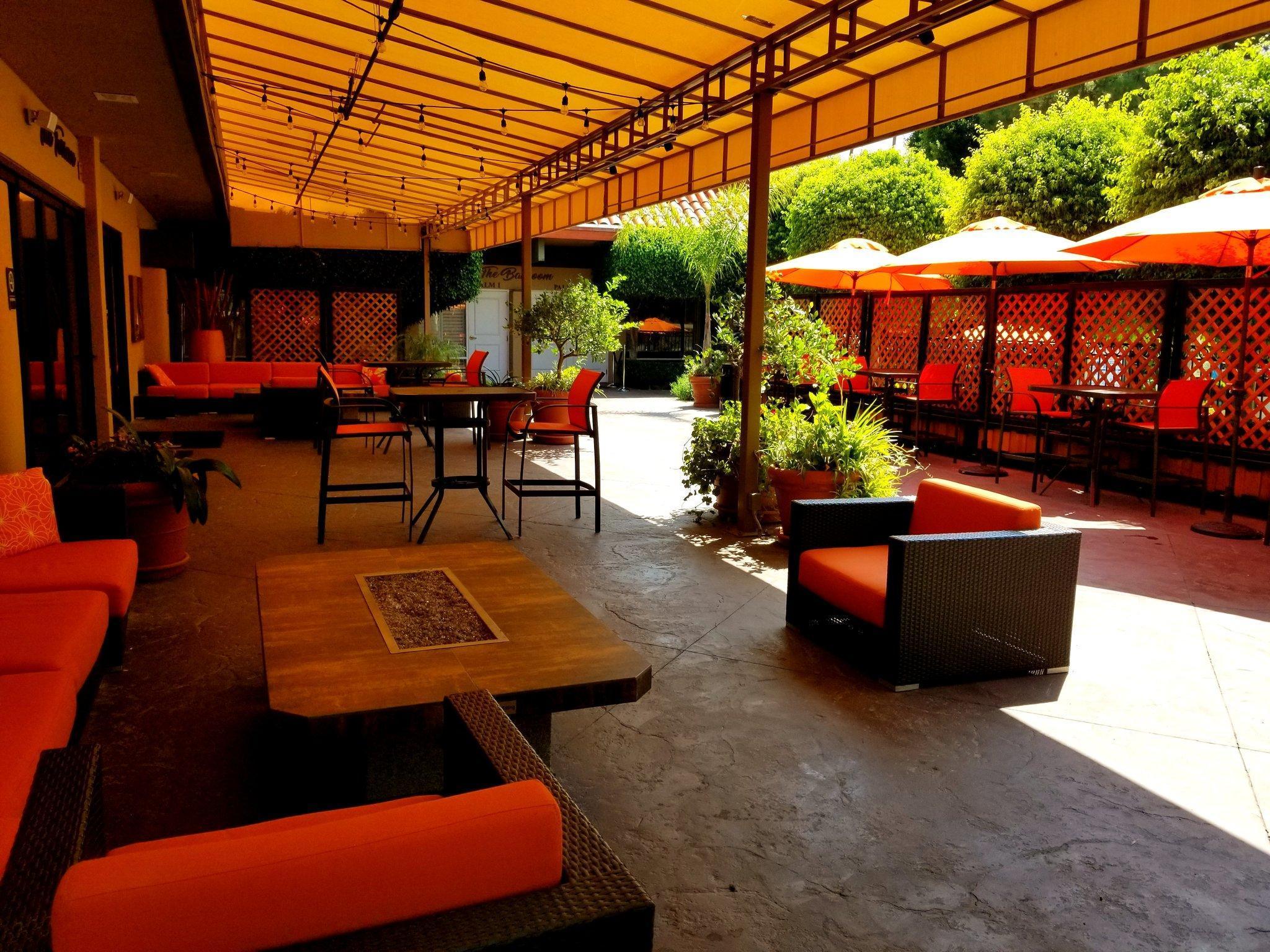 Vista Exterior Palm Garden Hotel