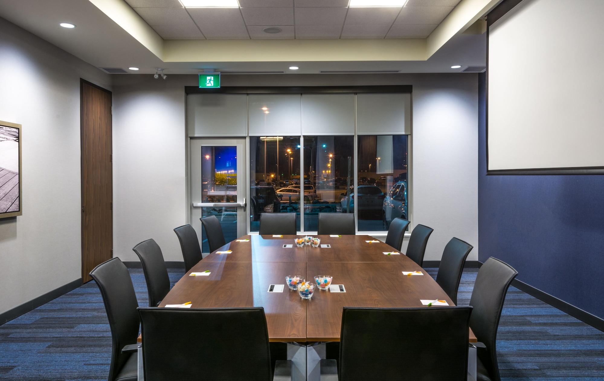 Sala de Reuniones Courtyard by Marriott Winnipeg Airport