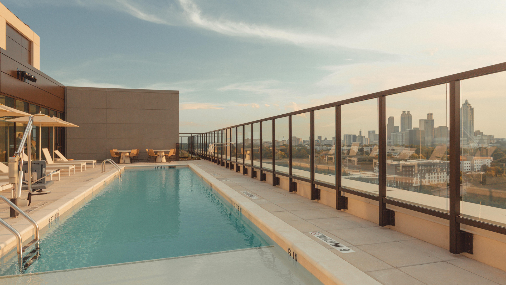 Vista Piscina Scout Living, powered by Placemakr - Midtown