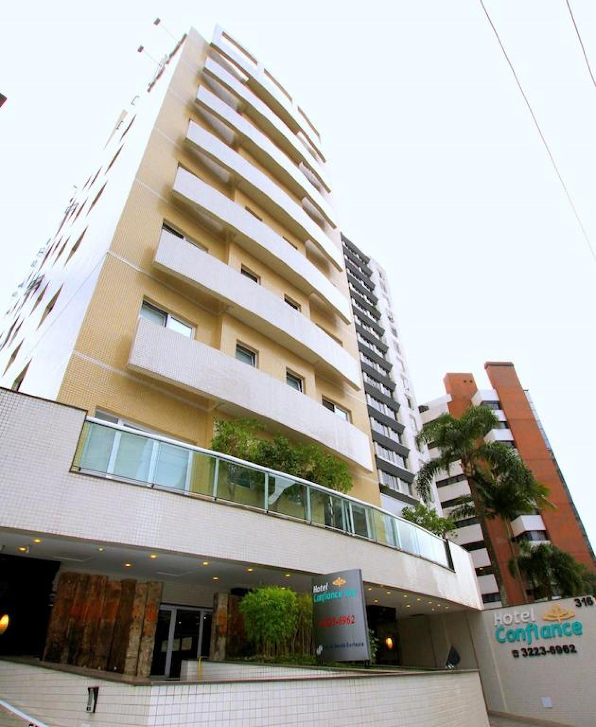 Vista Exterior Hotel Confiance Batel