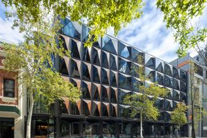 Pacote - West Hotel Sydney, Curio Collection by Hilton