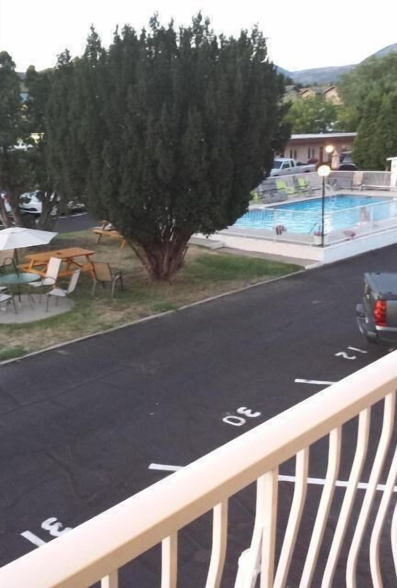 Vista Piscina Swiss Sunset Inn