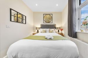 Alquiler Vacacional - Stunning 1-Bed Flat- London City-Sleeps 4- Parking Available- Book Instantly!