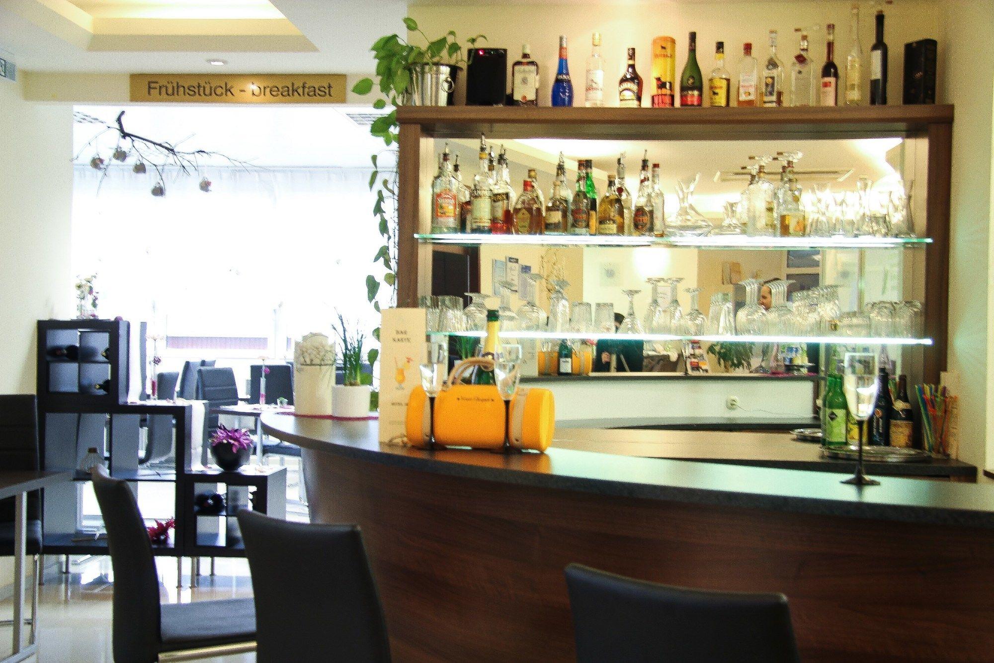 Bar/Salón Jfm