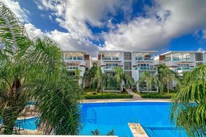 Alquiler Vacacional - Incredible 3 BR Penthouse w BBQ Jacuzzi