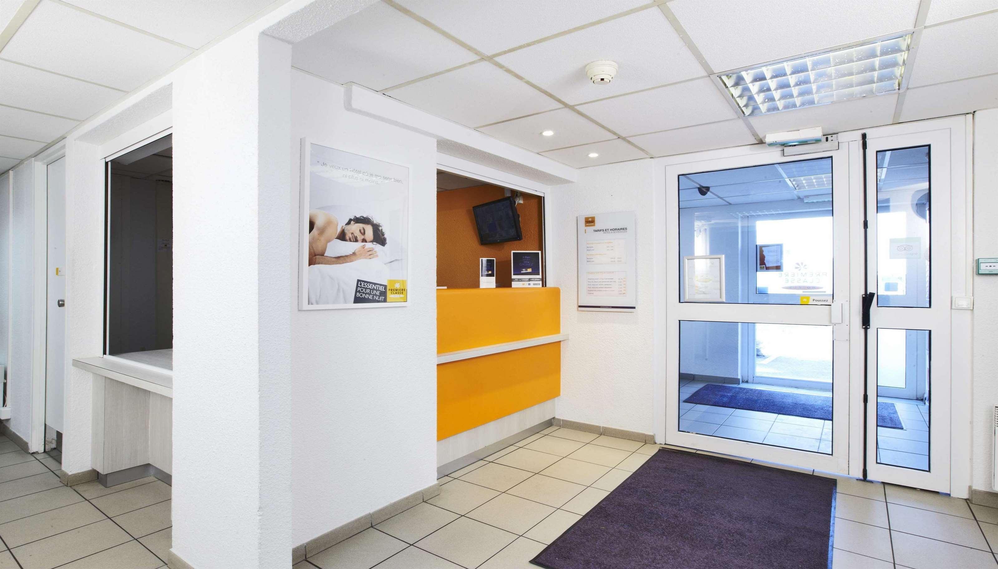 Vista Lobby Premiere Classe Montreuil