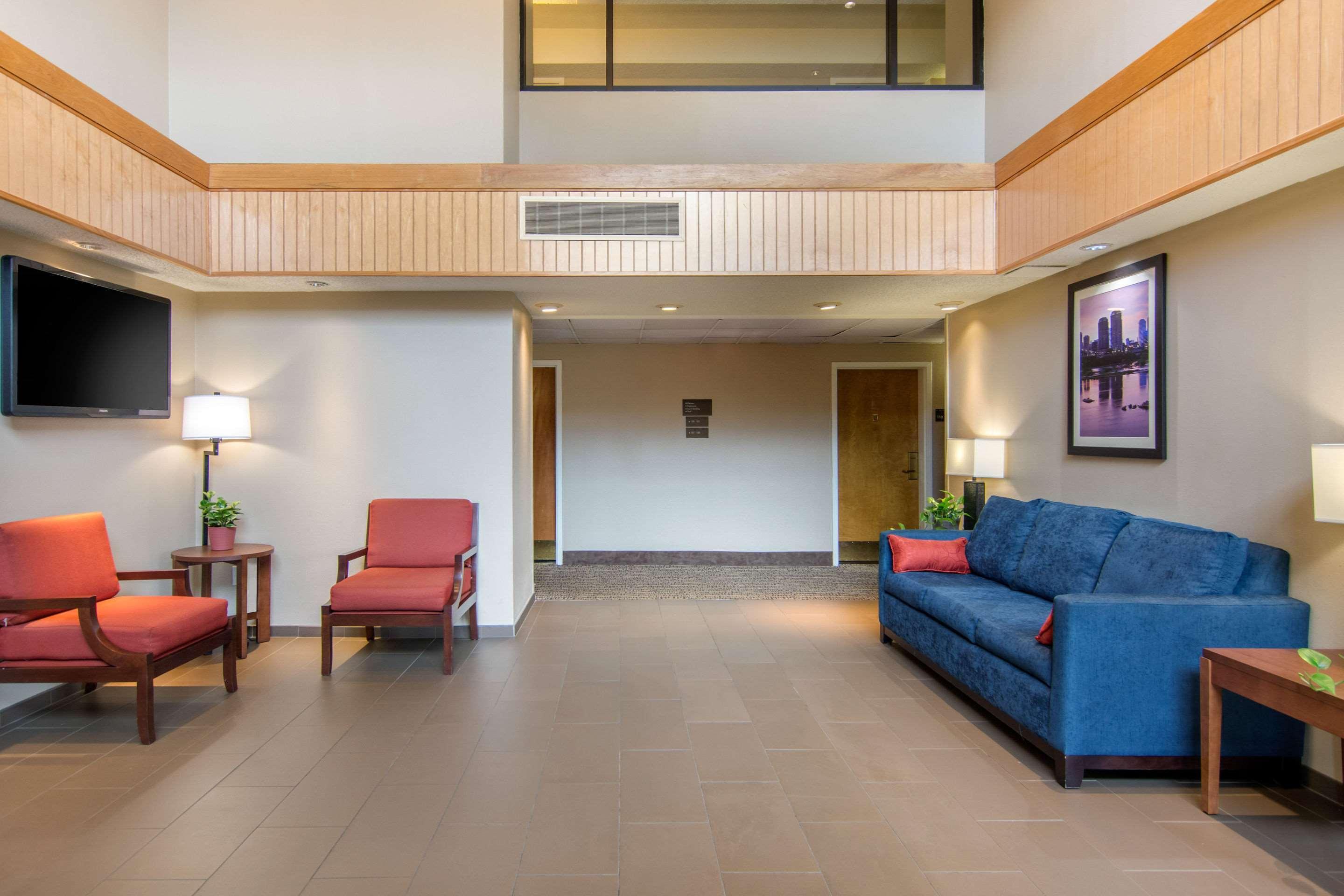 Vista Lobby Comfort Inn Chester - Richmond South