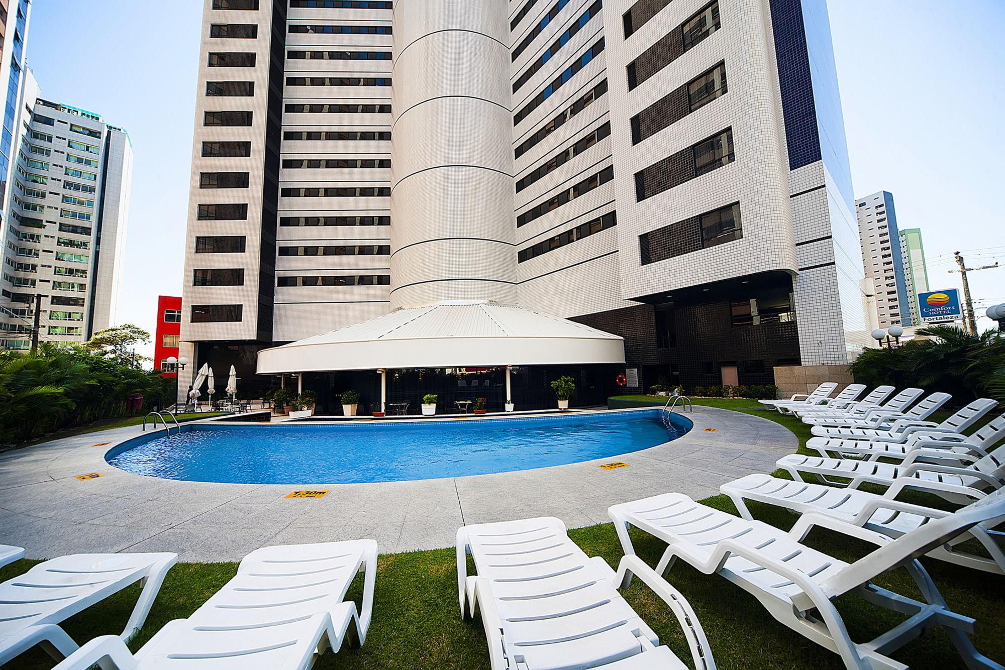 Pool view Comfort Hotel Fortaleza