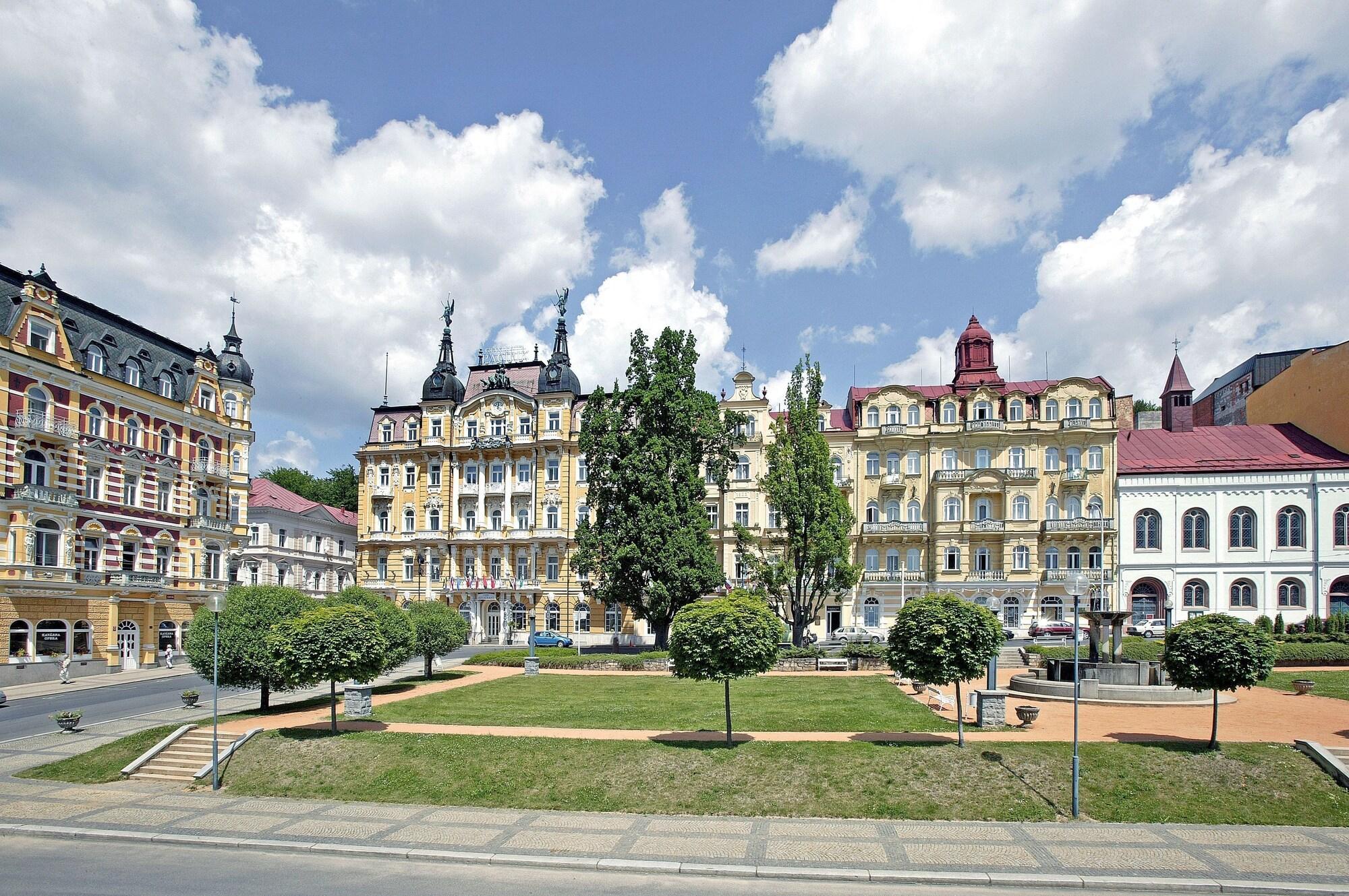 Vista Exterior Ensana Grandhotel Pacifik