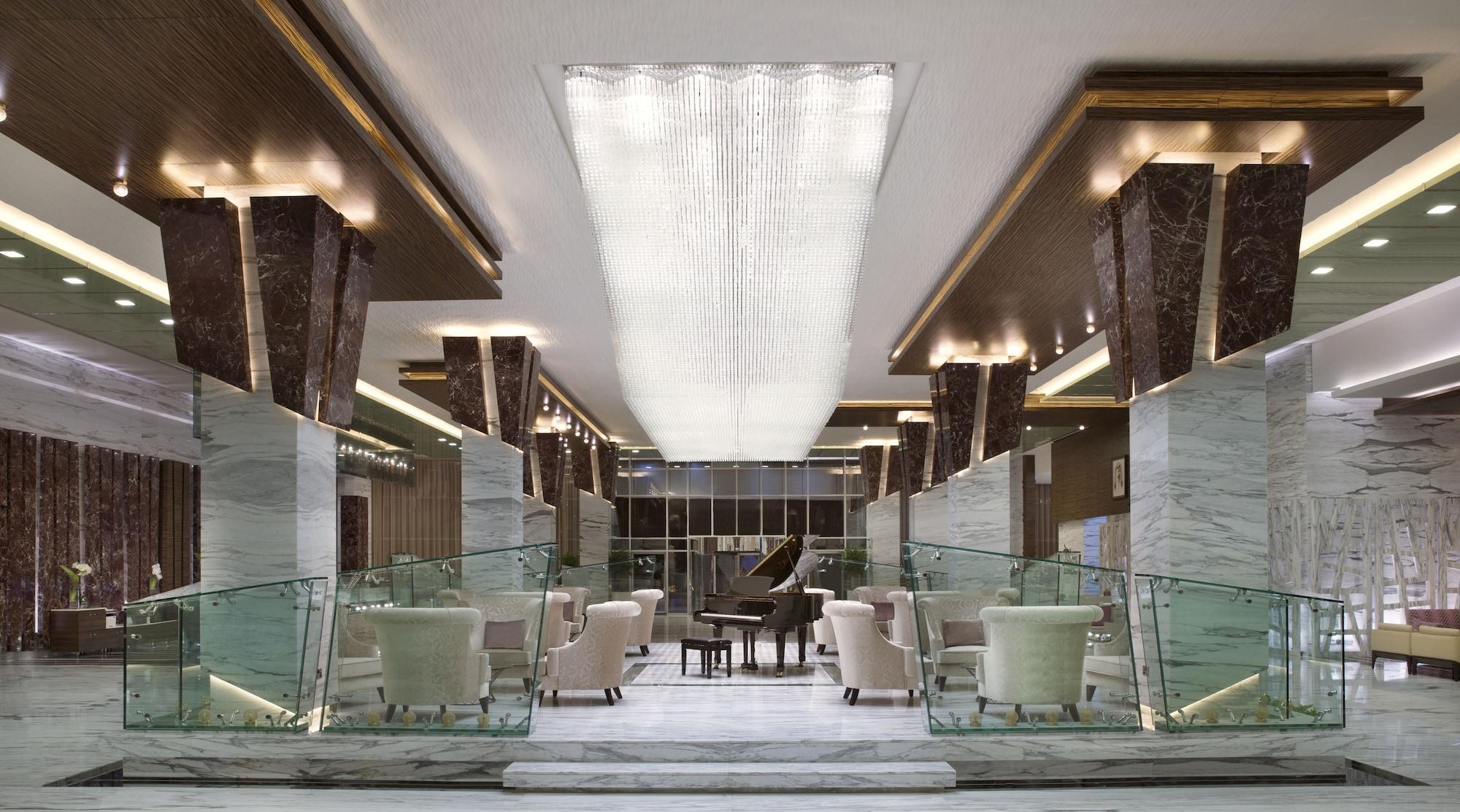 Vista Lobby Atana Hotel