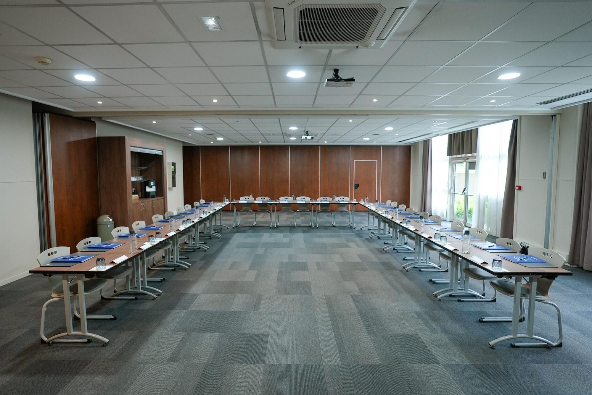Sala de Reuniones Campanile Paris CDG Airport Villepinte